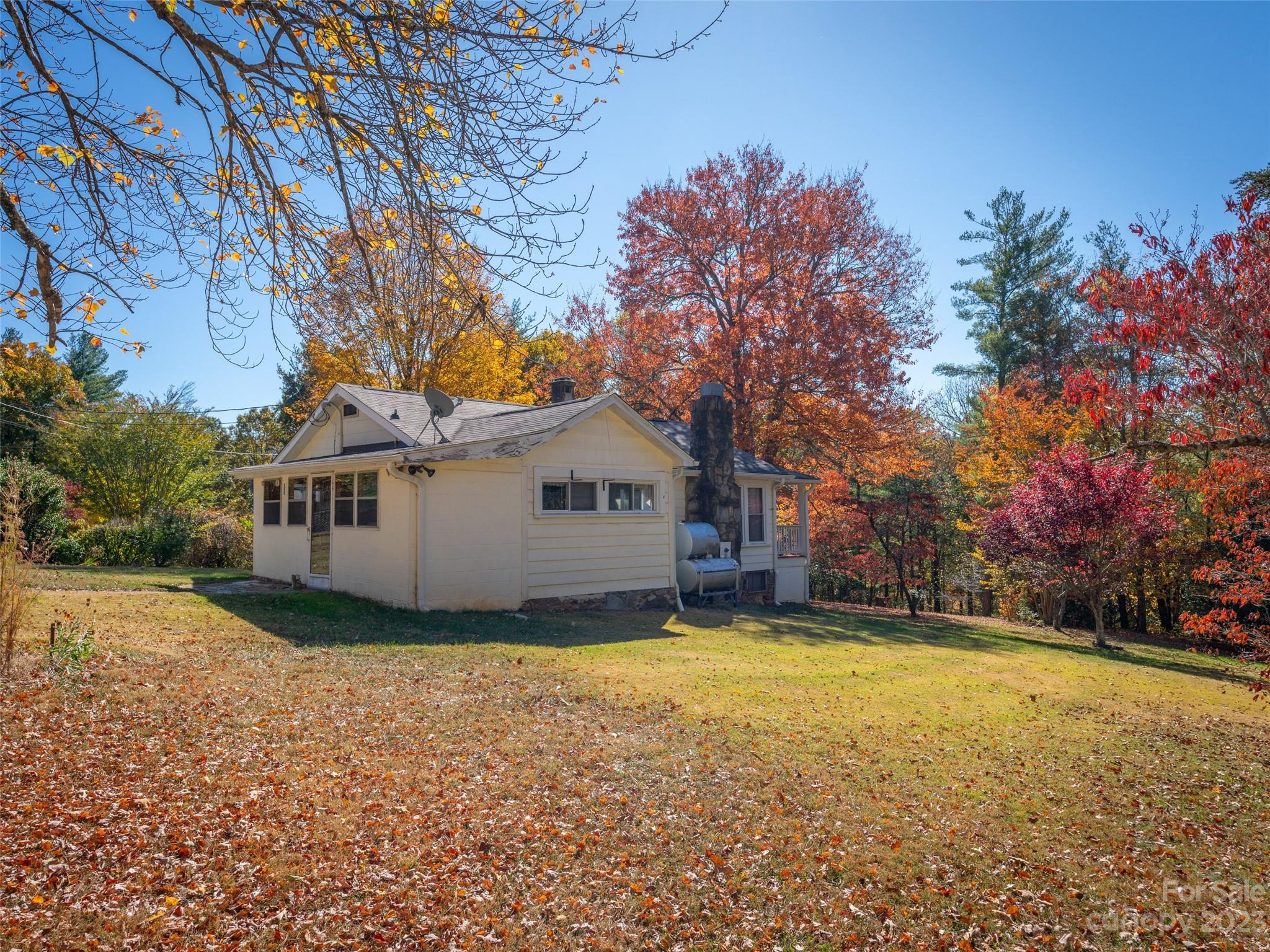 34 Harrison Hill Road Swannanoa, NC 28778 - Photo 8 of 32 Gallery Image 8