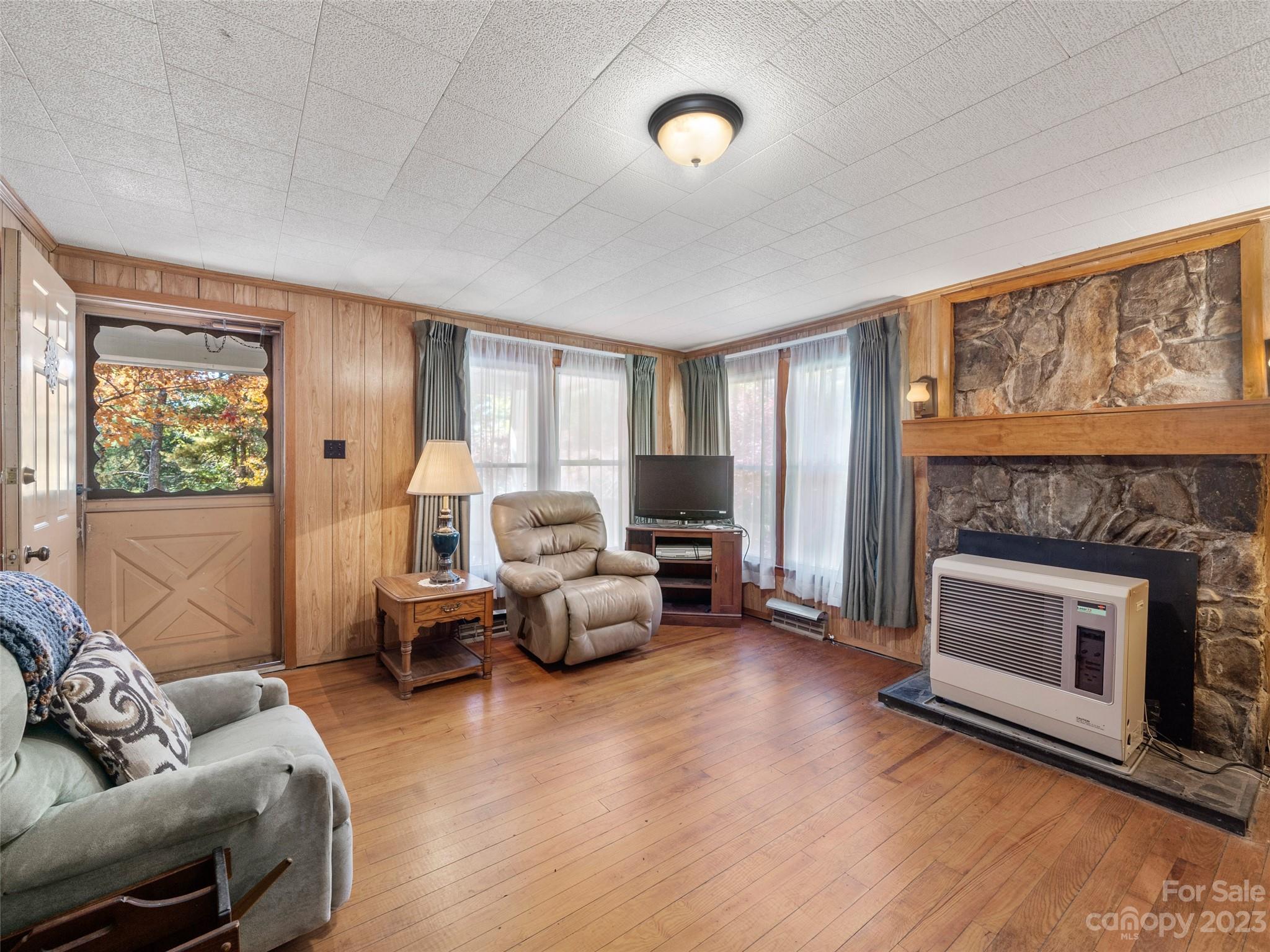 34 Harrison Hill Road Swannanoa, NC 28778 - Photo 10 of 32 Gallery Image 10
