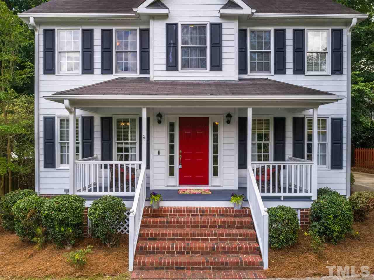 5105 Knightsbridge Way Raleigh, NC 27604 - Photo 3 of 25 a front view of a house with a porch