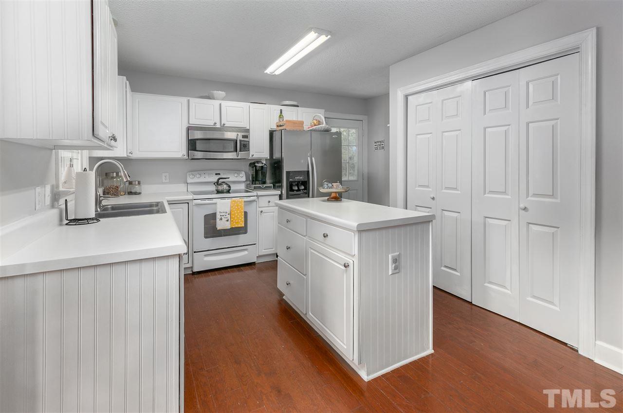 5105 Knightsbridge Way Raleigh, NC 27604 - Photo 9 of 25