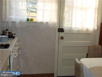 336 Larchwood Road Springfield, PA 19064 - Photo 4 of 12