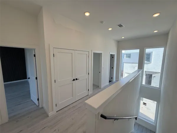 $2,600 | 2000 Riverside Farms Road, Unit 18102, Austin, TX 78741