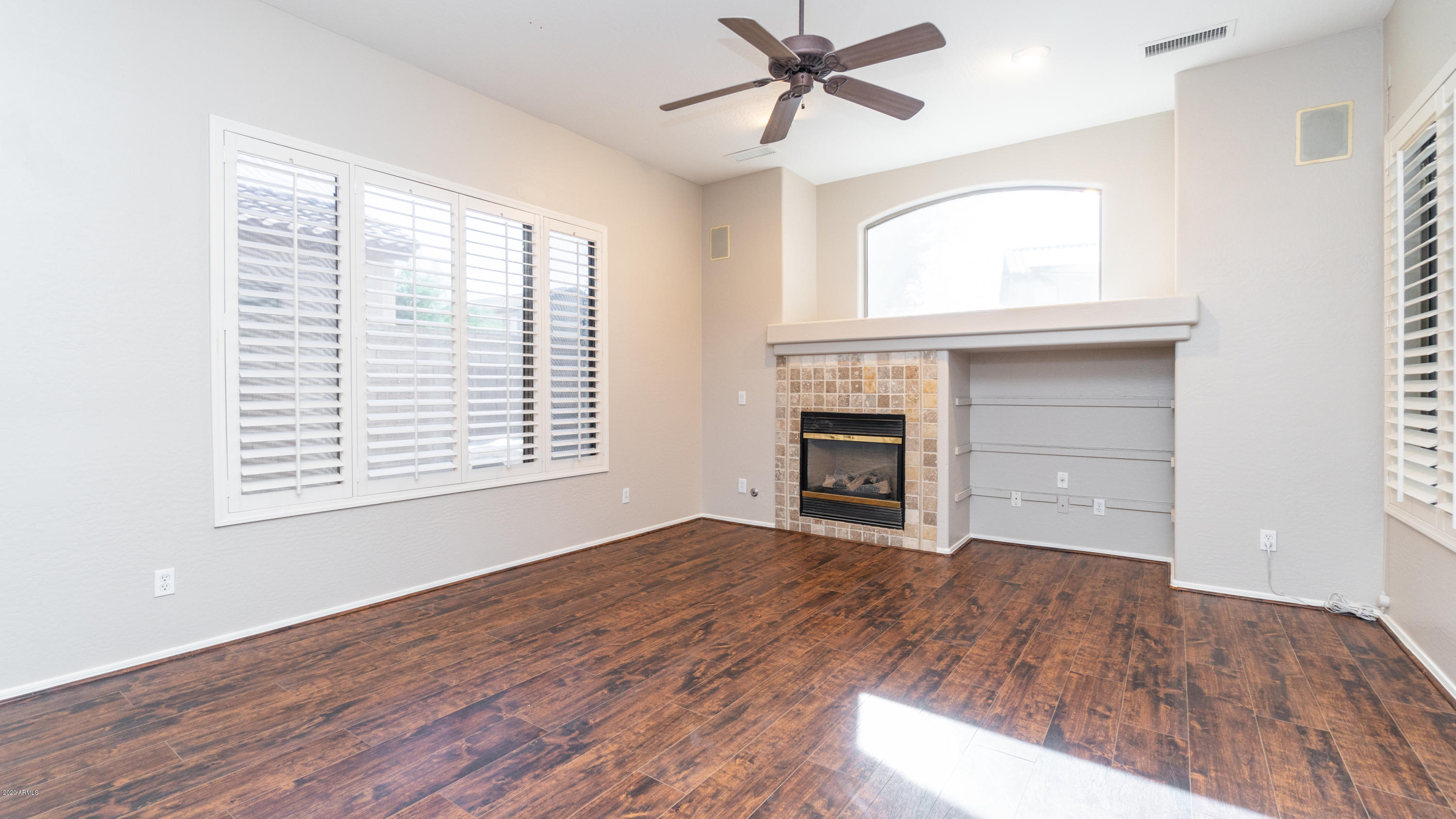 17467 West Rock Ledge Road Goodyear, AZ 85338 - Photo 14 of 32 17467 W ROCK LEDGE RD-14