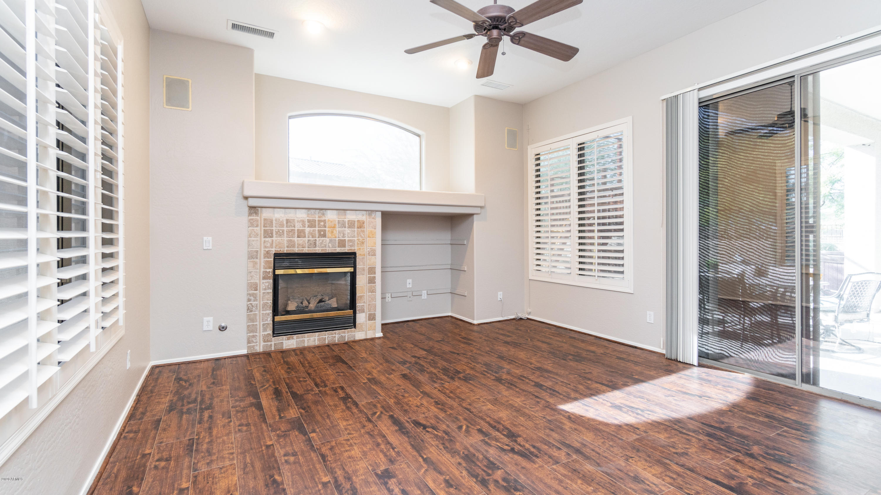17467 West Rock Ledge Road Goodyear, AZ 85338 - Photo 15 of 32 17467 W ROCK LEDGE RD-15