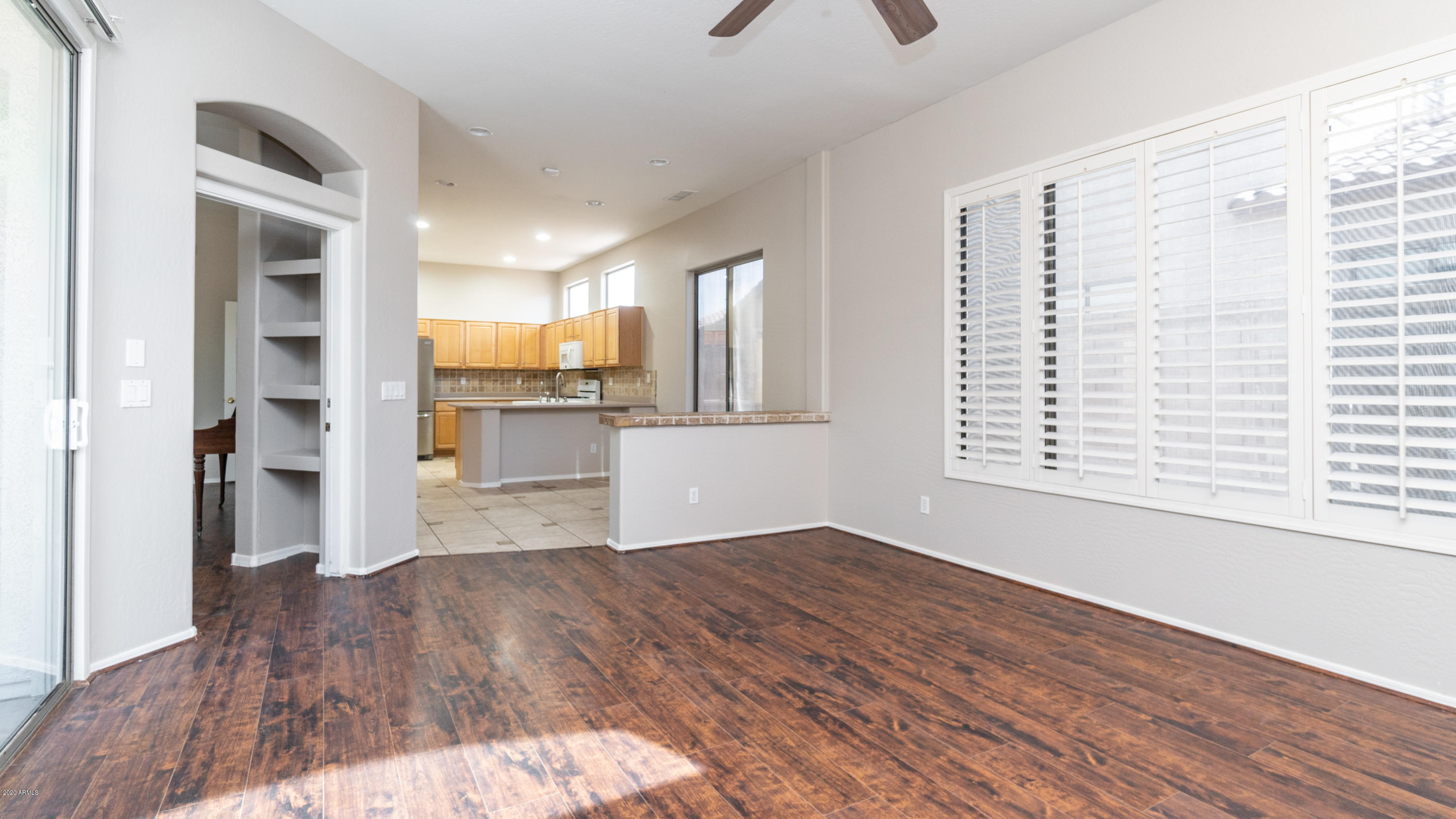 17467 West Rock Ledge Road Goodyear, AZ 85338 - Photo 16 of 32 17467 W ROCK LEDGE RD-16