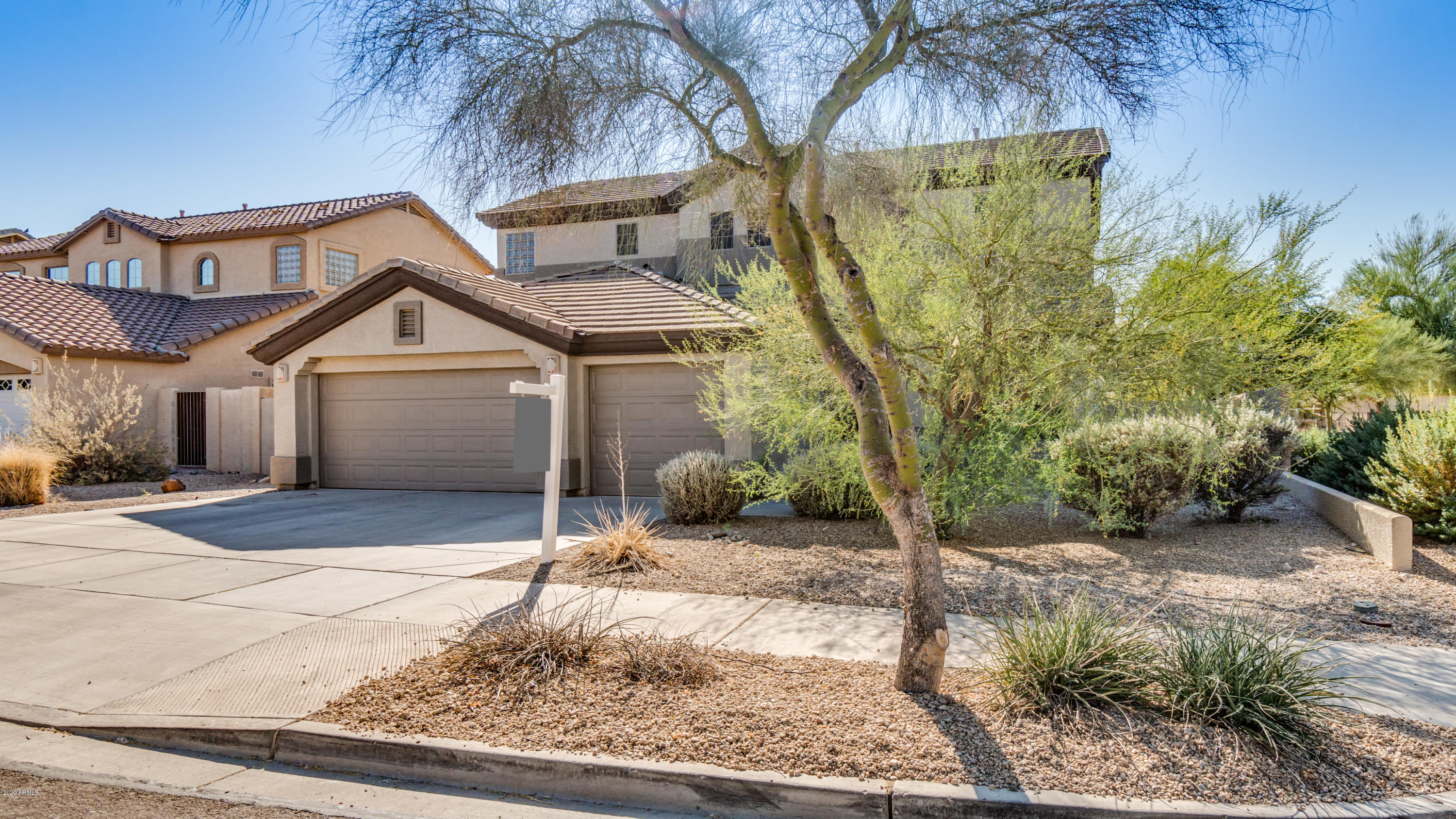 17467 West Rock Ledge Road Goodyear, AZ 85338 - Photo 3 of 32 17467 W ROCK LEDGE RD-3