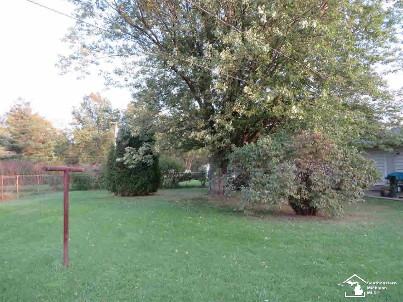 1733 Sandy Creek Road Monroe, MI 48162 - Photo 13 of 16 20451311-12.JPG