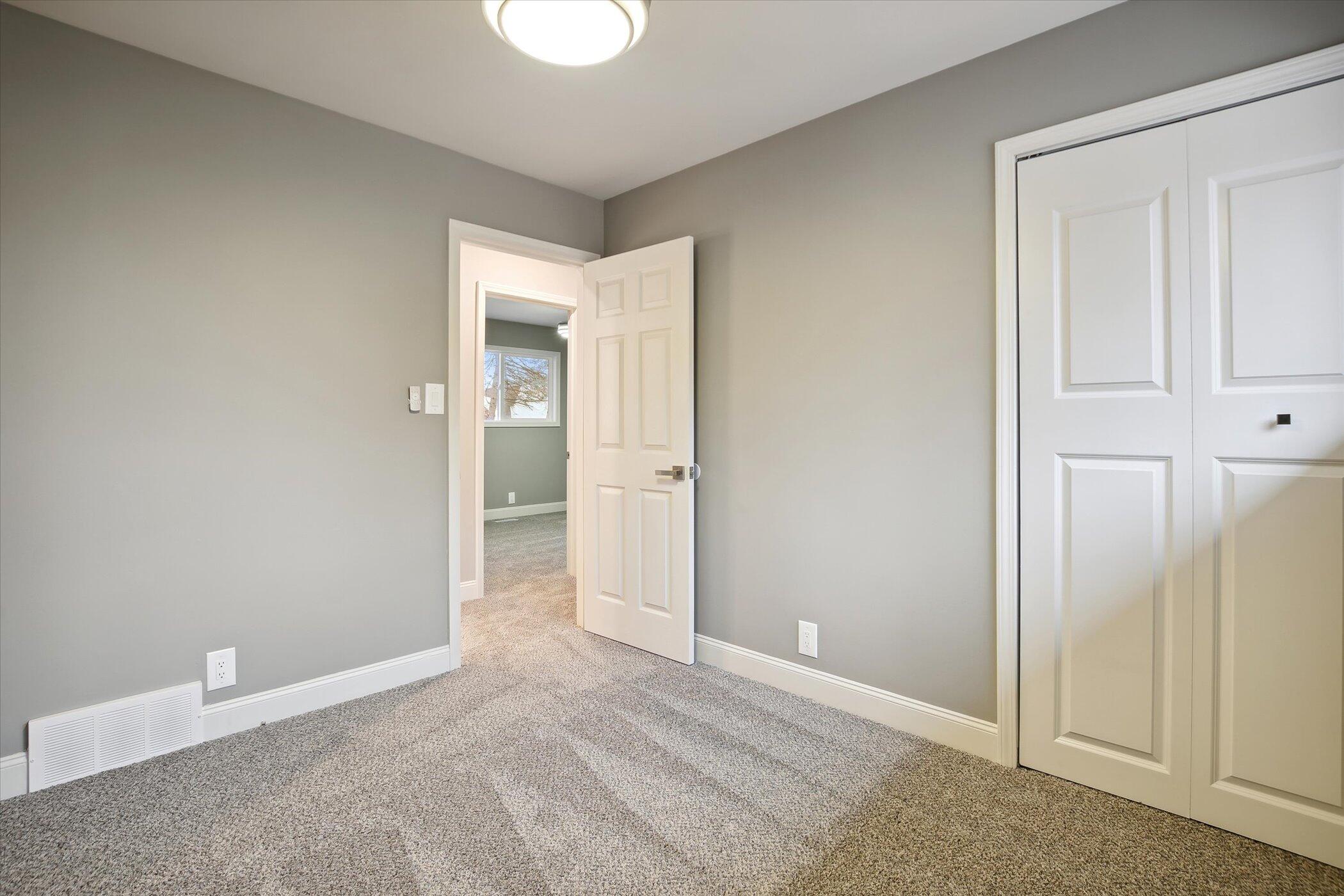 571 Christopher Road Jackson, MI 49203 - Photo 18 of 35 18-571-Christopher-Rd-Jackson-MI-49203-W