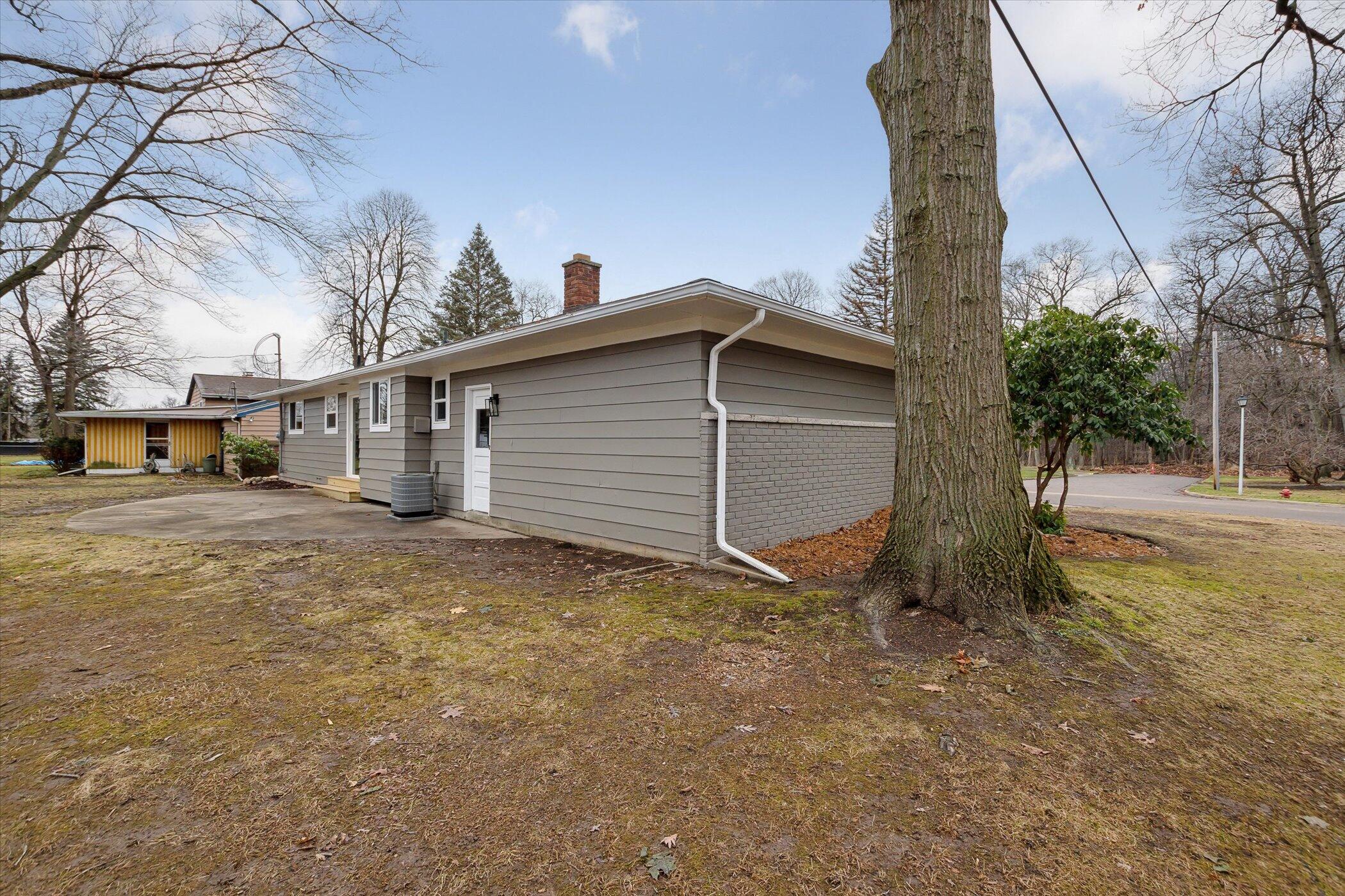 571 Christopher Road Jackson, MI 49203 - Photo 33 of 35 33-571-Christopher-Rd-Jackson-MI-49203-W