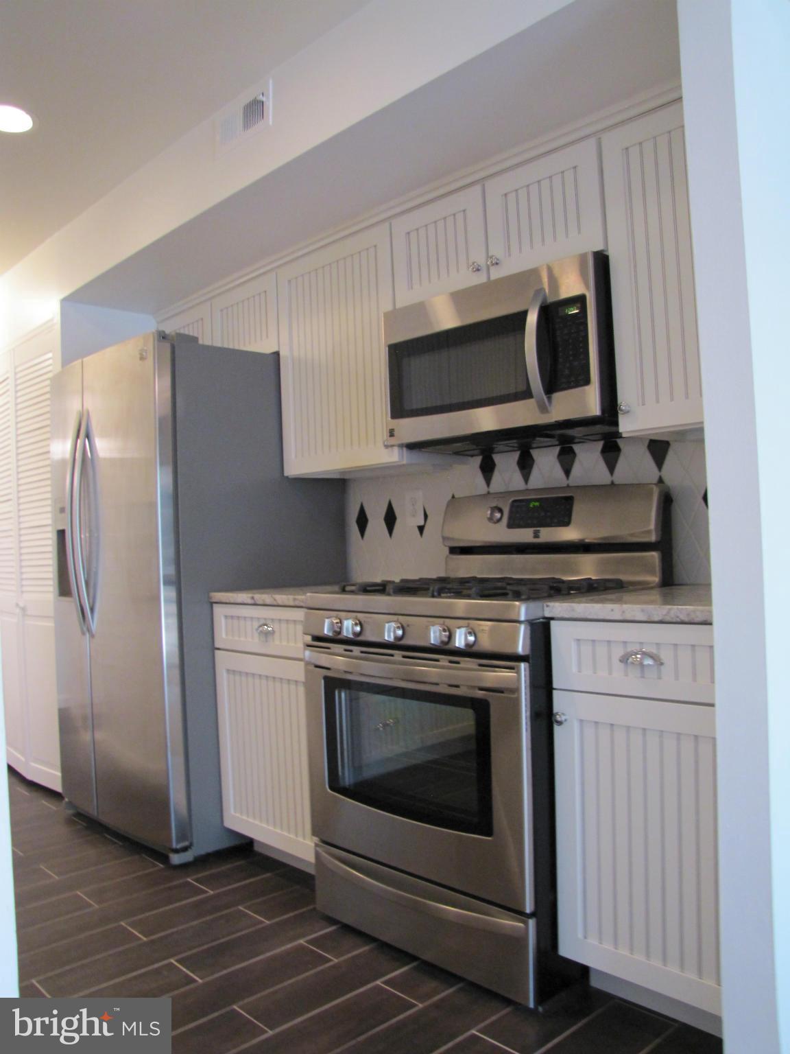 2053 Royal Fern Court, Unit 2B Reston, VA 20191 - Photo 2 of 18 Kitchen