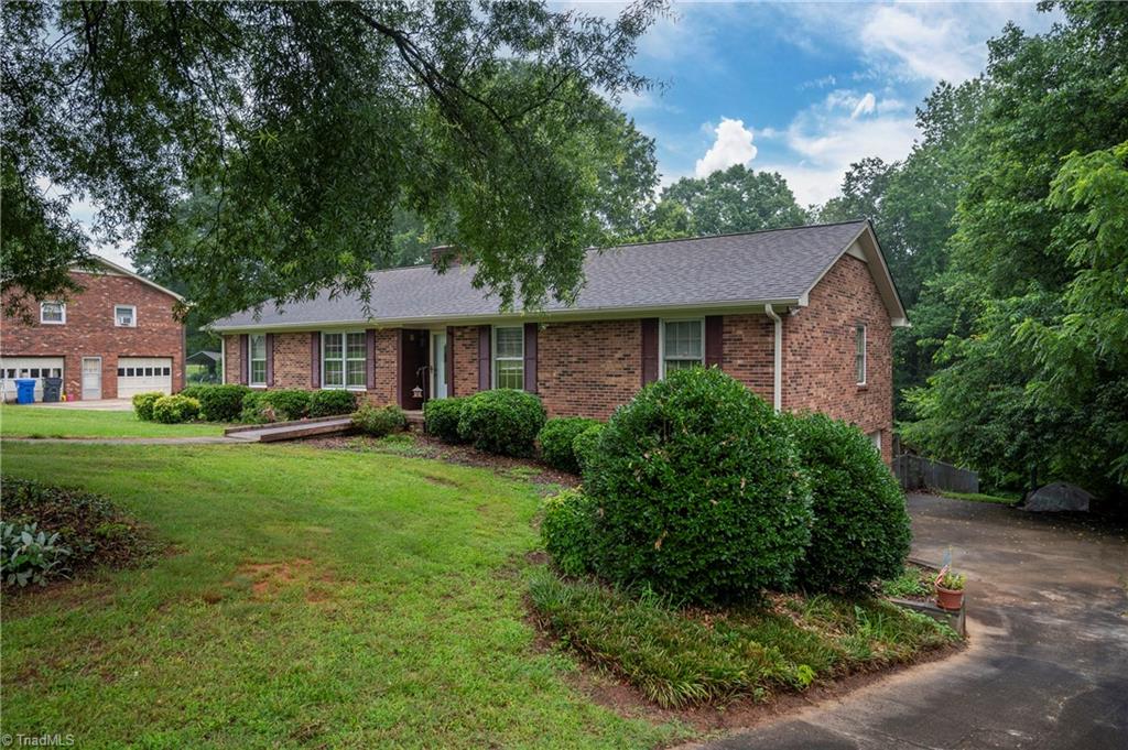 195 Barons Road Clemmons, NC 27012 - Photo 2 of 43 Gallery Image 2