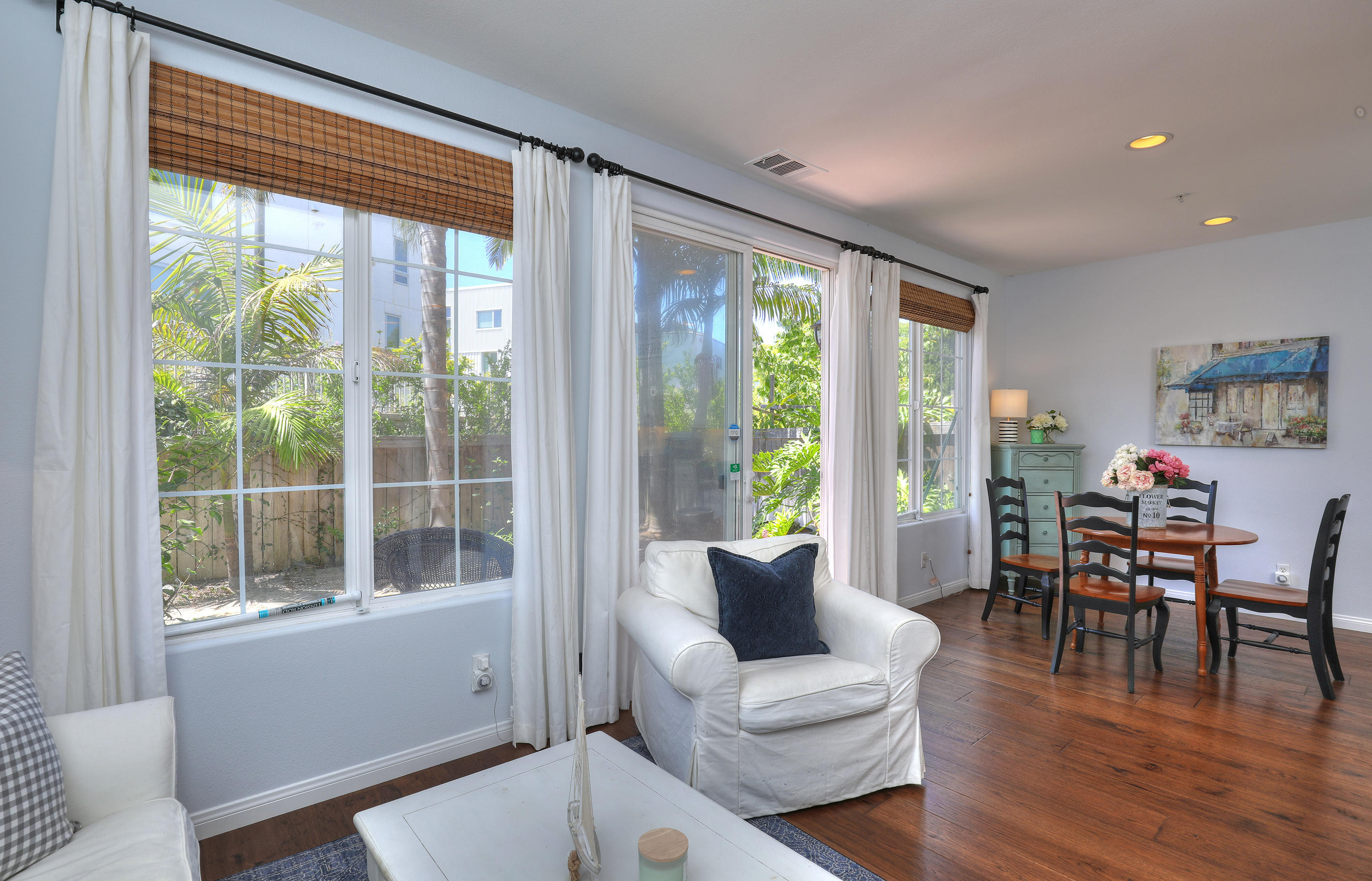 554 Springbrook Court Goleta, CA 93117 - Photo 5 of 17 Living /Dining