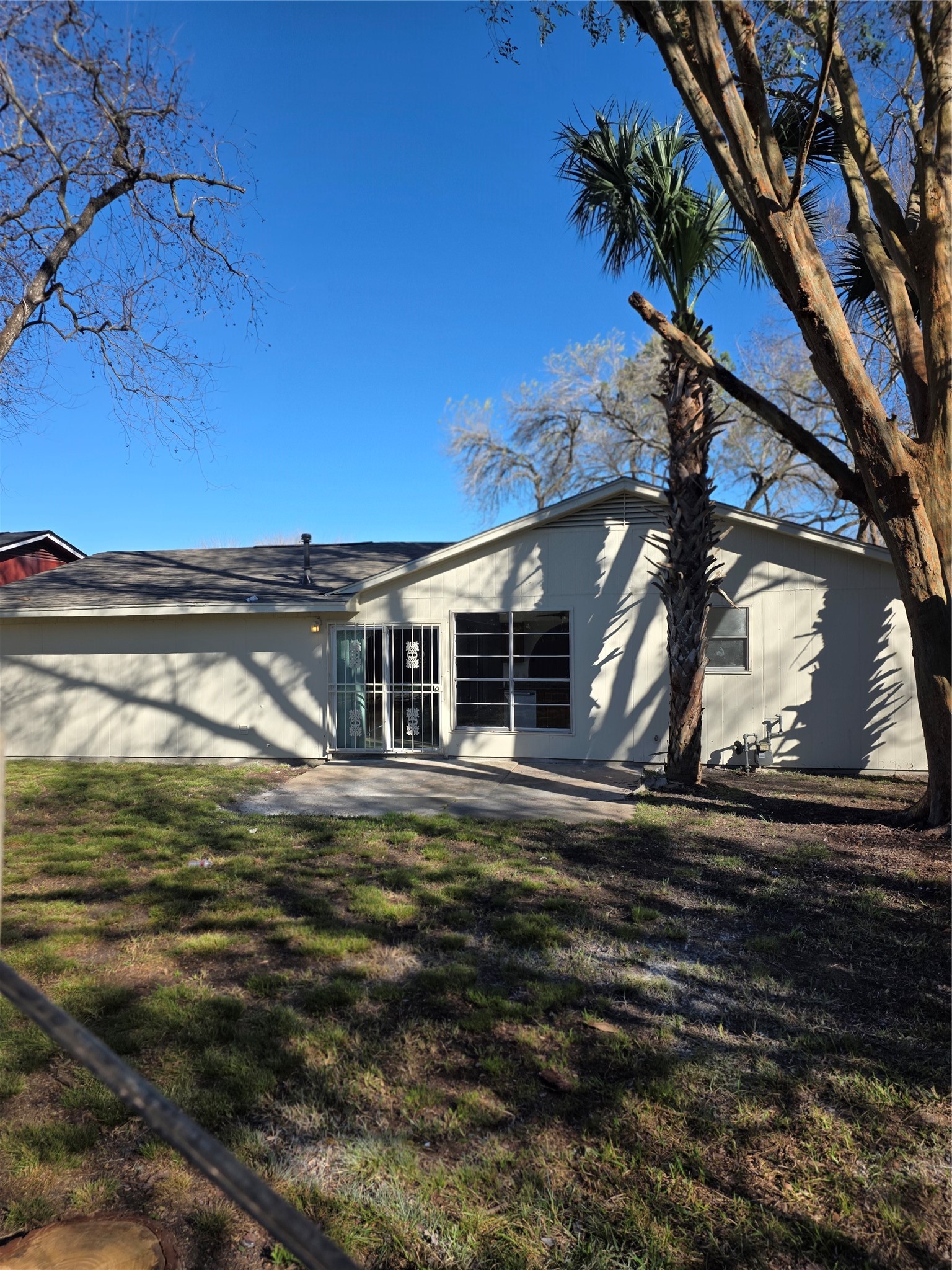 15906 Willbriar Lane Houston, TX 77489 - Photo 5 of 11 Back House and Yard