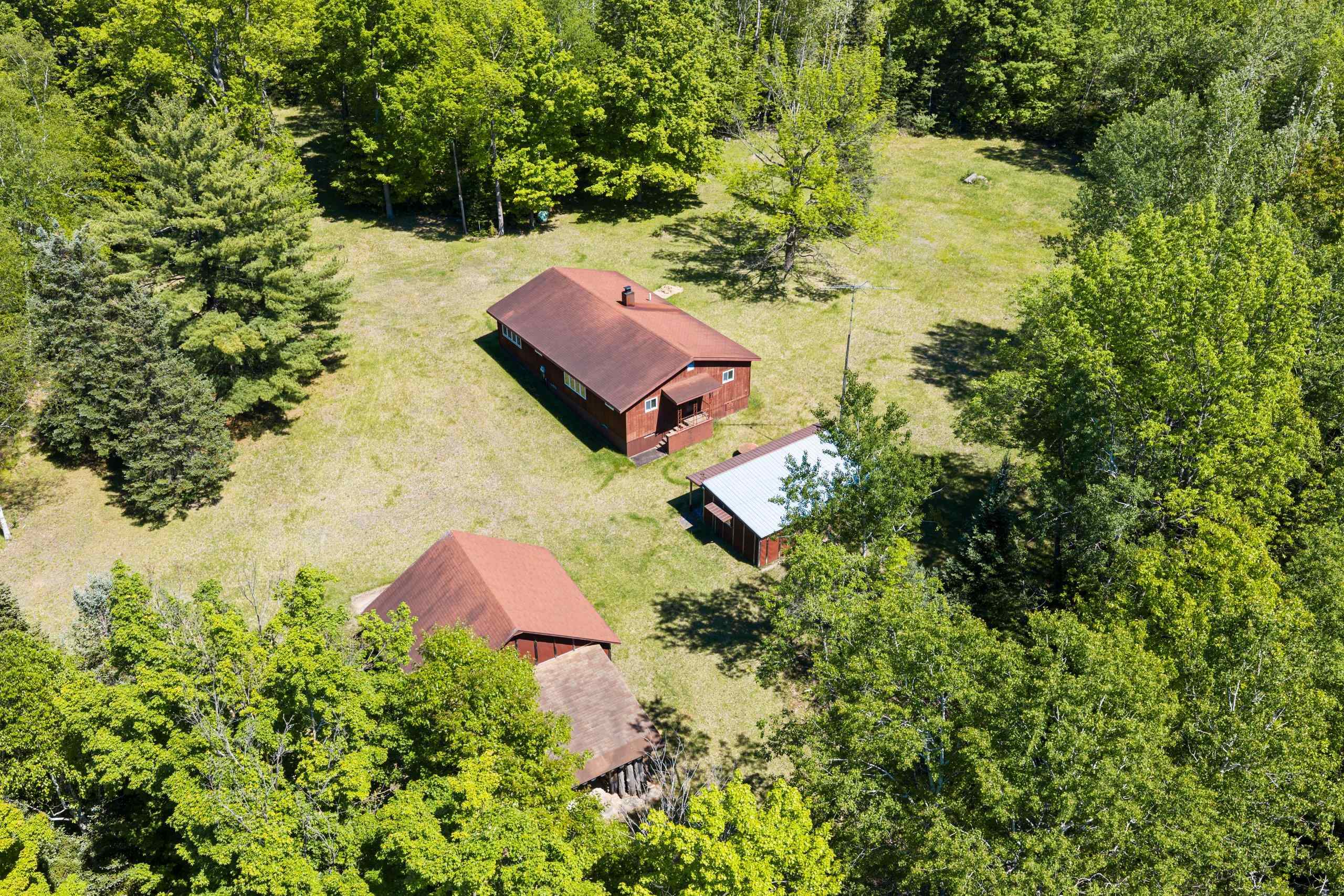 W4945 South Right Of Way Road Crivitz, WI 54114 - Photo 19 of 65