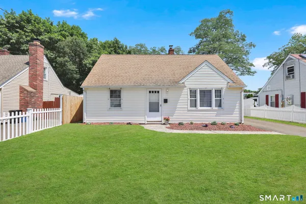 $365,000 | 7 James Street, East Haven, CT 06512