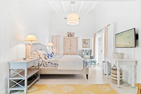 $10,000 | 224 Churchill Road, West Palm Beach, FL 33405