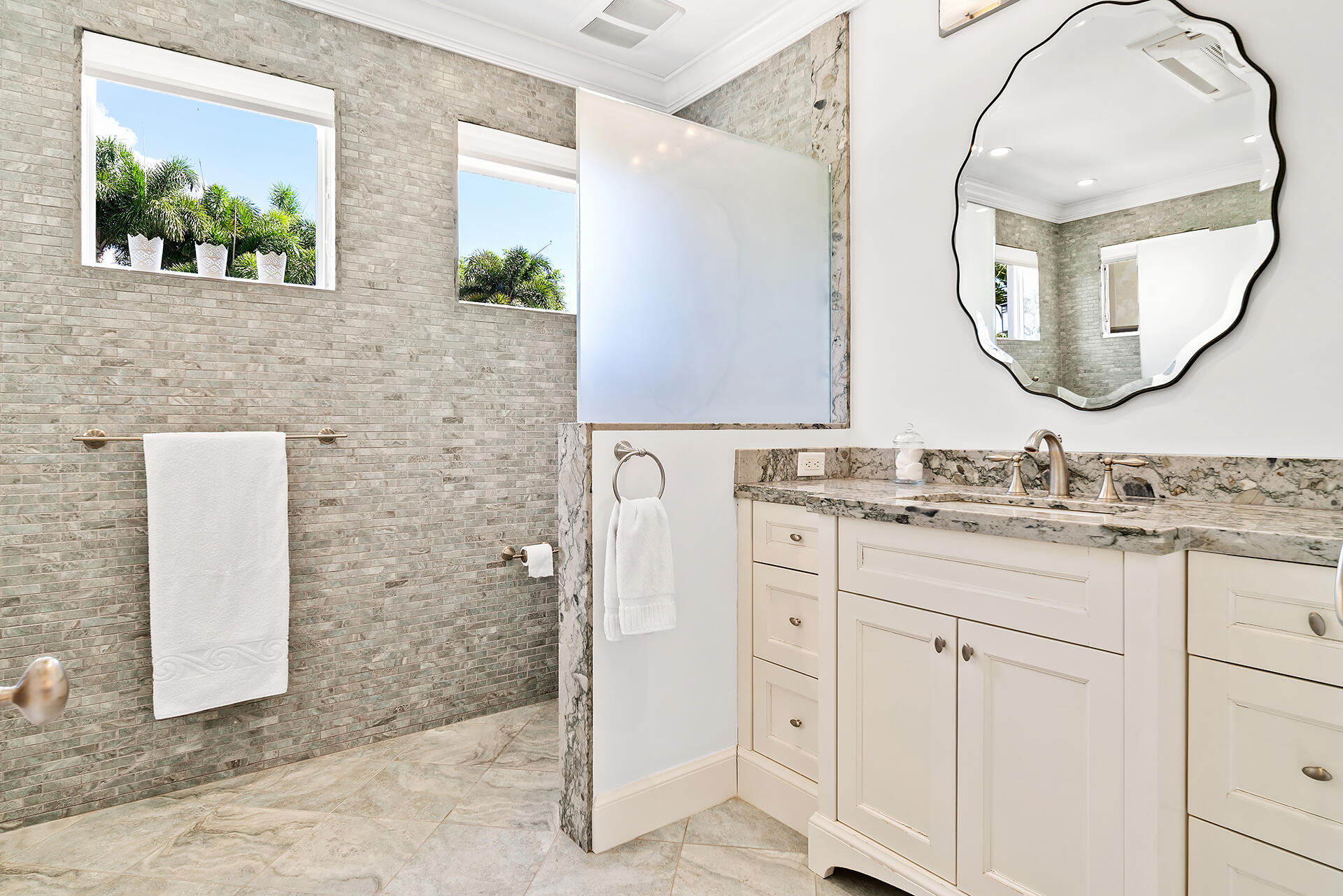 224 Churchill Road West Palm Beach, FL 33405 - Photo 15 of 32 224-CHURCHILL-RD-33405-036