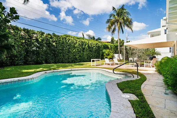 $10,000 | 224 Churchill Road, West Palm Beach, FL 33405