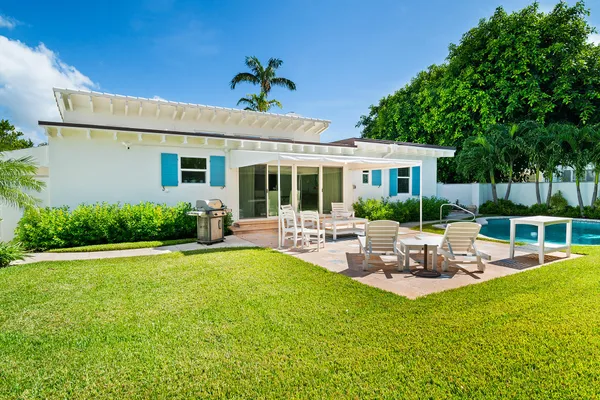 $10,000 | 224 Churchill Road, West Palm Beach, FL 33405