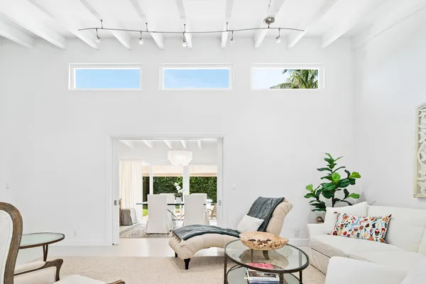$10,000 | 224 Churchill Road, West Palm Beach, FL 33405