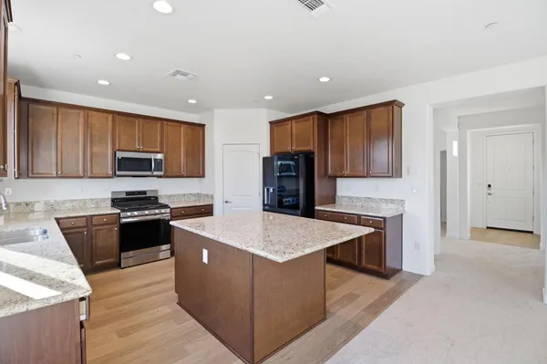 $574,999 | 1860 Trinity Court, Los Banos, CA 93635