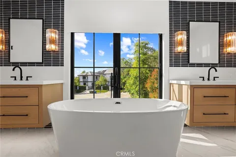 $5,300,000 | 20630 Kingsboro Way, Woodland Hills, CA 91364