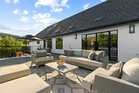 $5,300,000 | 20630 Kingsboro Way, Woodland Hills, CA 91364