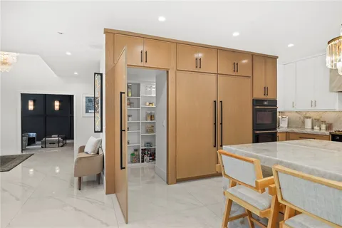 $5,300,000 | 20630 Kingsboro Way, Woodland Hills, CA 91364