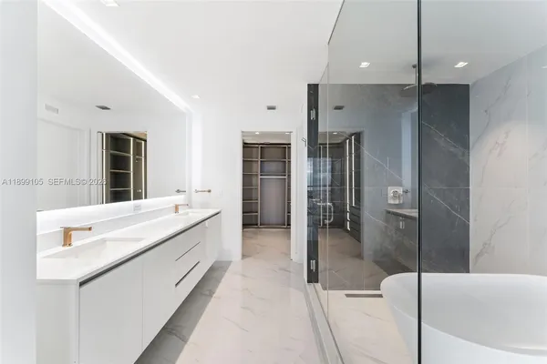 $3,250,000 | 700 Northeast 24th Street, Unit 5401, Miami, FL 33137