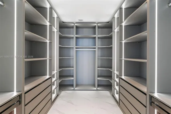 $3,250,000 | 700 Northeast 24th Street, Unit 5401, Miami, FL 33137