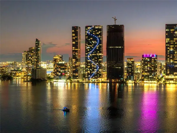 $3,250,000 | 700 Northeast 24th Street, Unit 5401, Miami, FL 33137