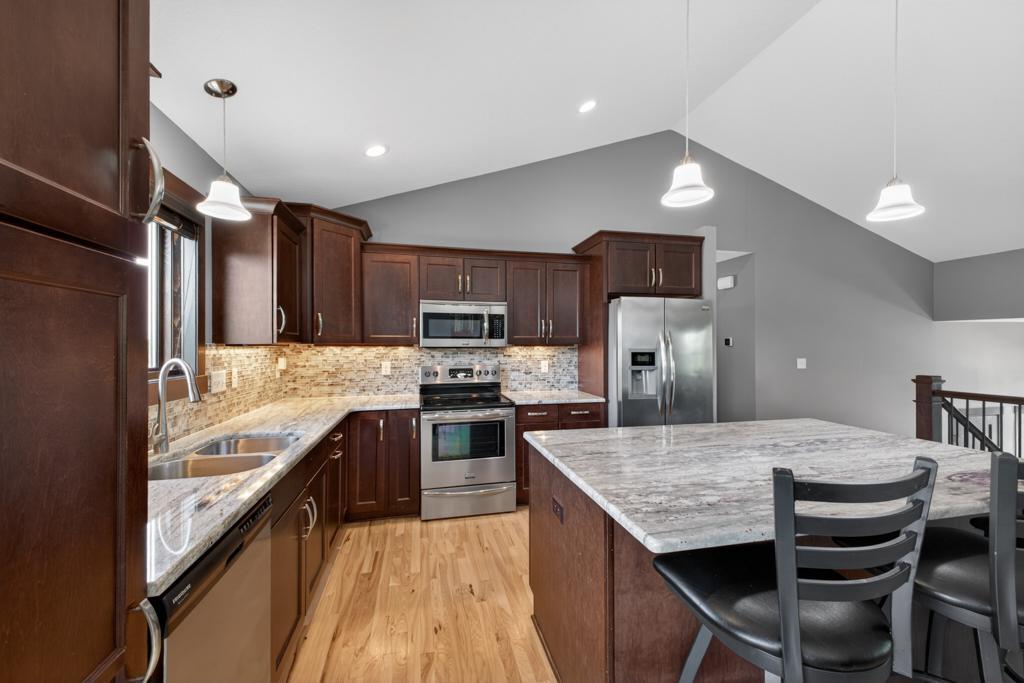 2287 Phoenix Road Southwest Rochester, MN 55902 - Photo 8 of 35