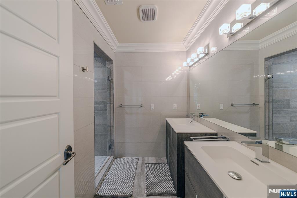 186 Hickory Lane Closter, NJ 07624 - Photo 39 of 49