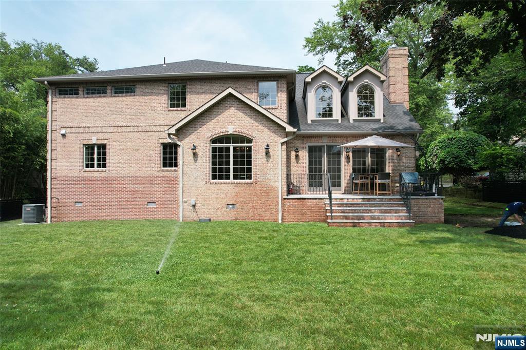 186 Hickory Lane Closter, NJ 07624 - Photo 9 of 49