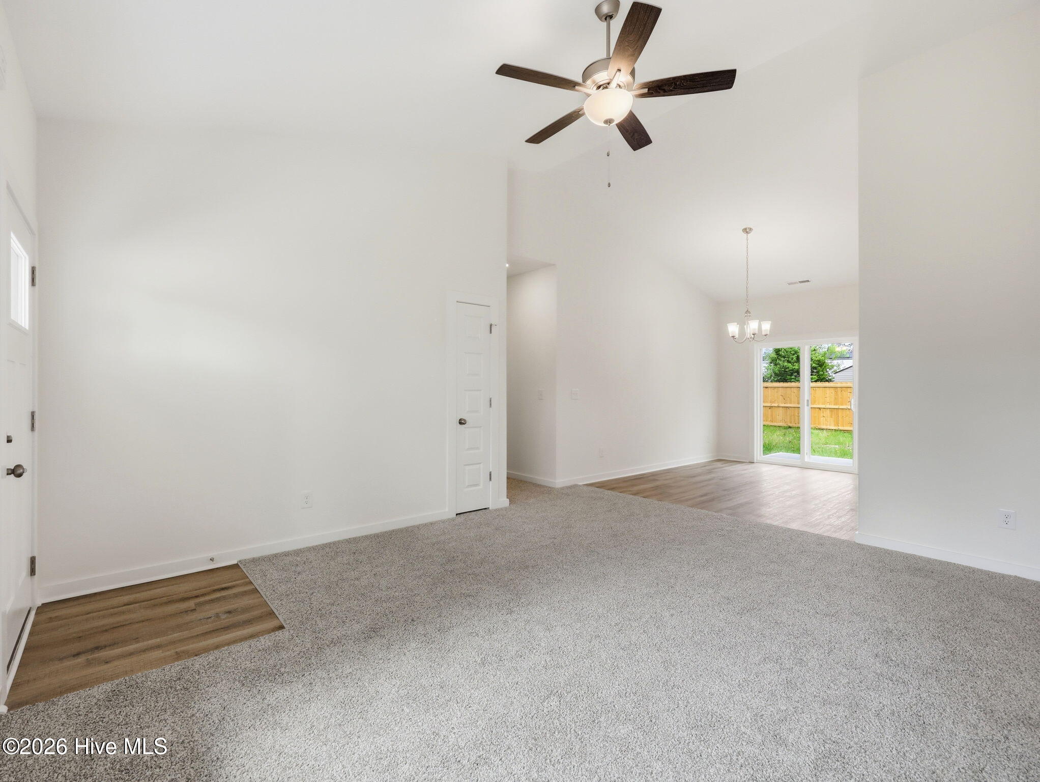 113 North Kings Street Hubert, NC 28539 - Photo 8 of 44