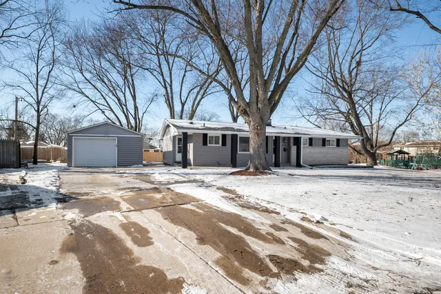 $354,900 | 1734 Rosedale Court, Aurora, IL 60506