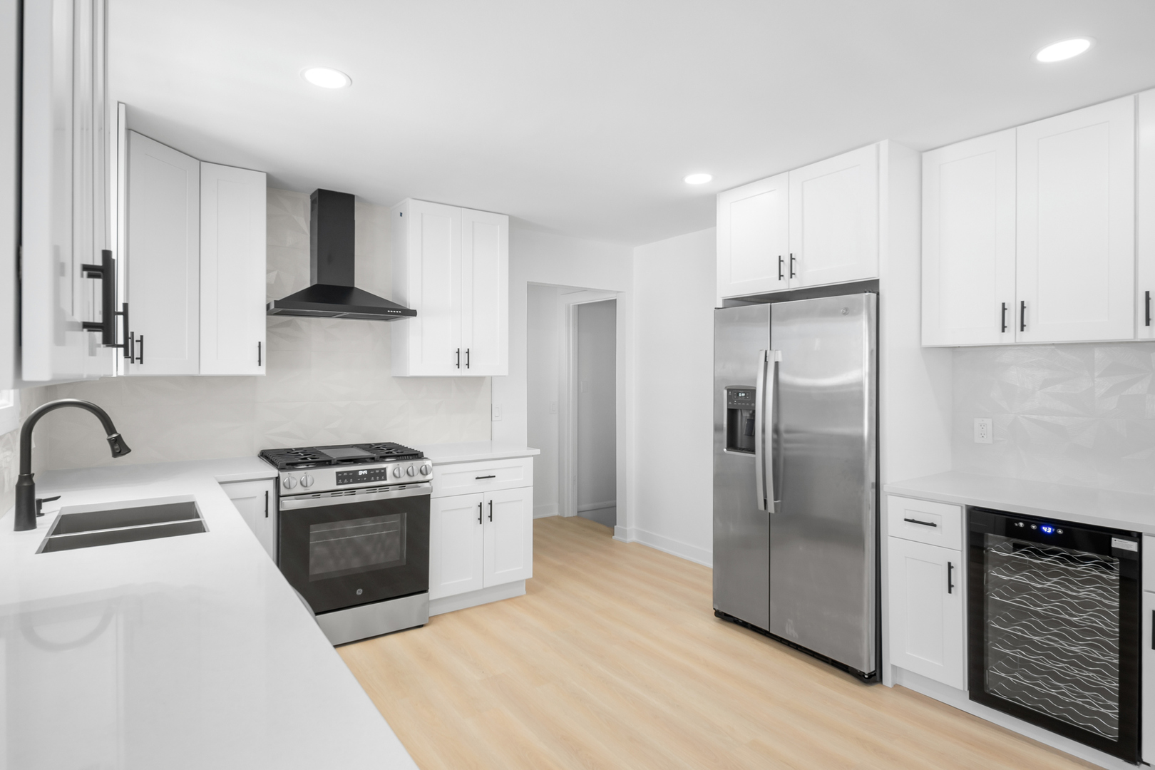 1734 Rosedale Court Aurora, IL 60506 - Photo 5 of 35