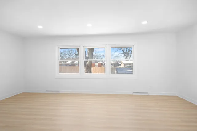 $354,900 | 1734 Rosedale Court, Aurora, IL 60506