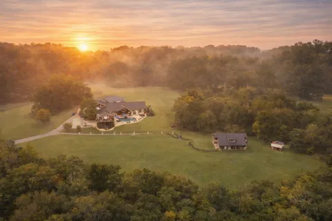 $2,749,900 | 2622 Poplar Knoll Drive, Columbia, TN 38401