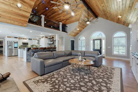 $2,749,900 | 2622 Poplar Knoll Drive, Columbia, TN 38401