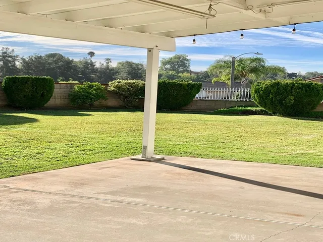 a view of an ocean from a yard