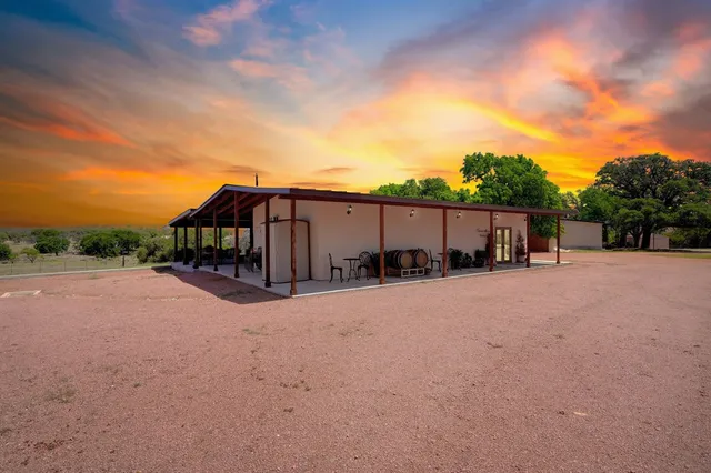 $1,200,000 | 12044 South State Highway 16, Fredericksburg, TX 78624