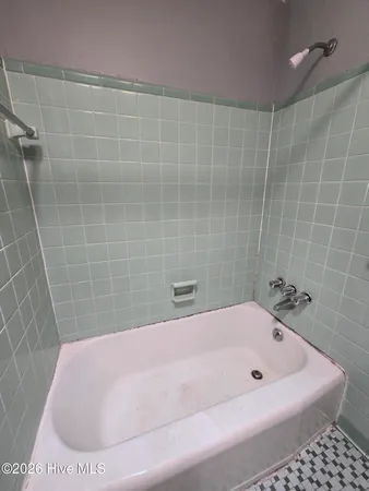 $1,500 | 2202 Jefferson Drive, Greenville, NC 27858