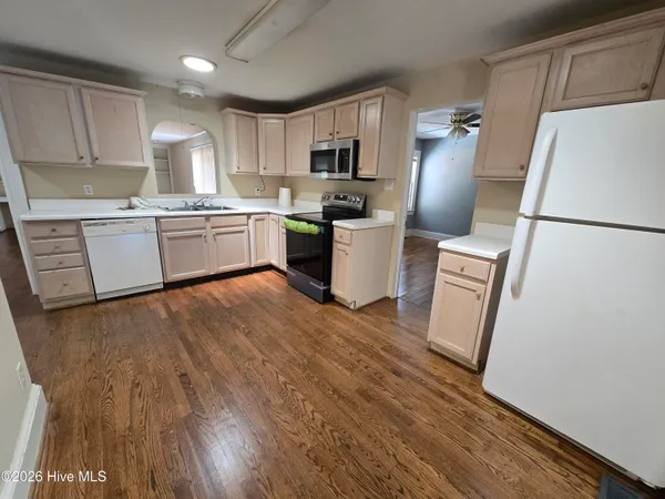 $1,500 | 2202 Jefferson Drive, Greenville, NC 27858