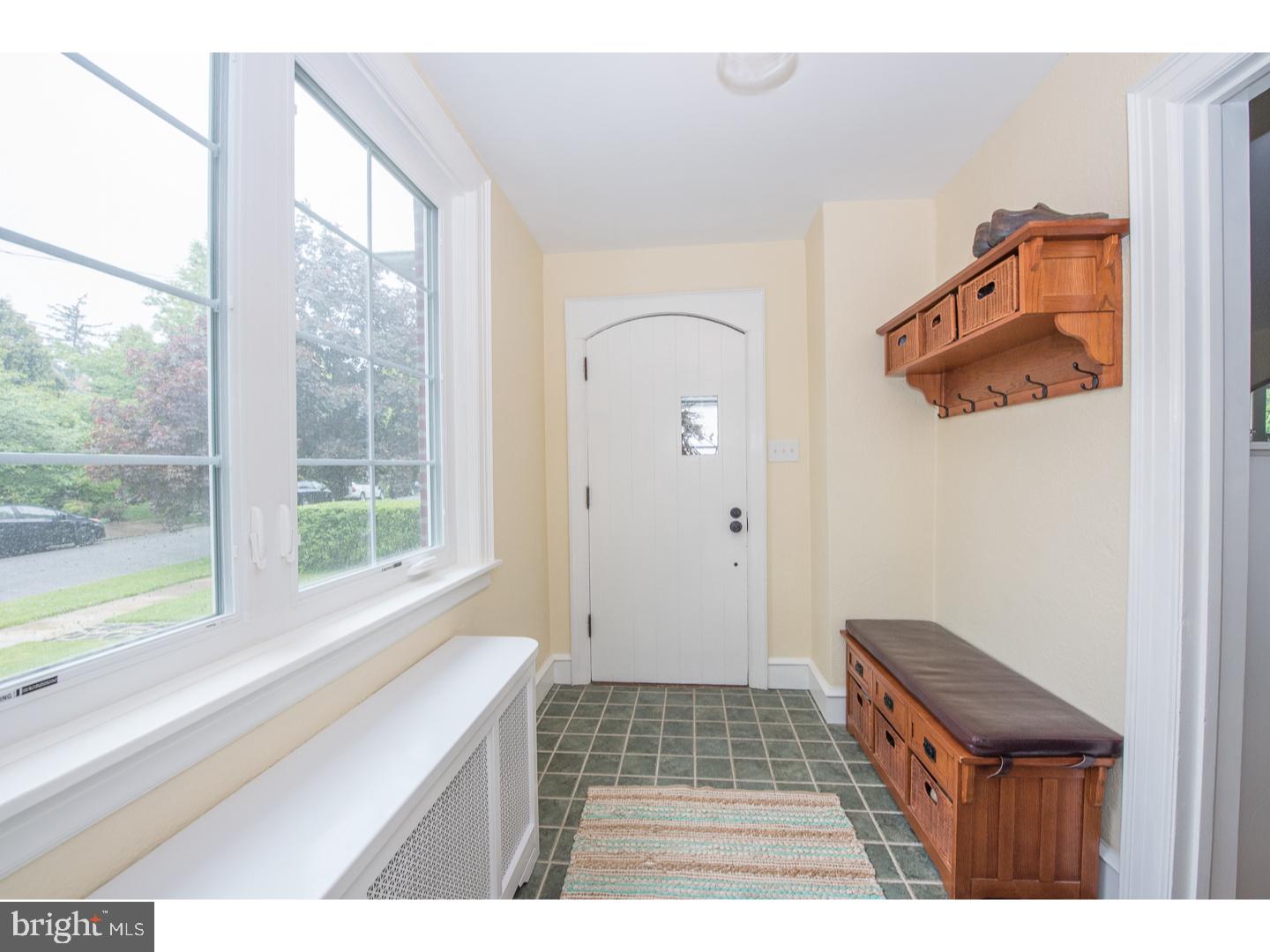 29 Colfax Road Havertown, PA 19083 - Photo 3 of 25 Foyer