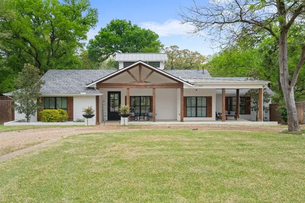 $1,350,000 | 1704 Silverside Drive, Grapevine, TX 76051