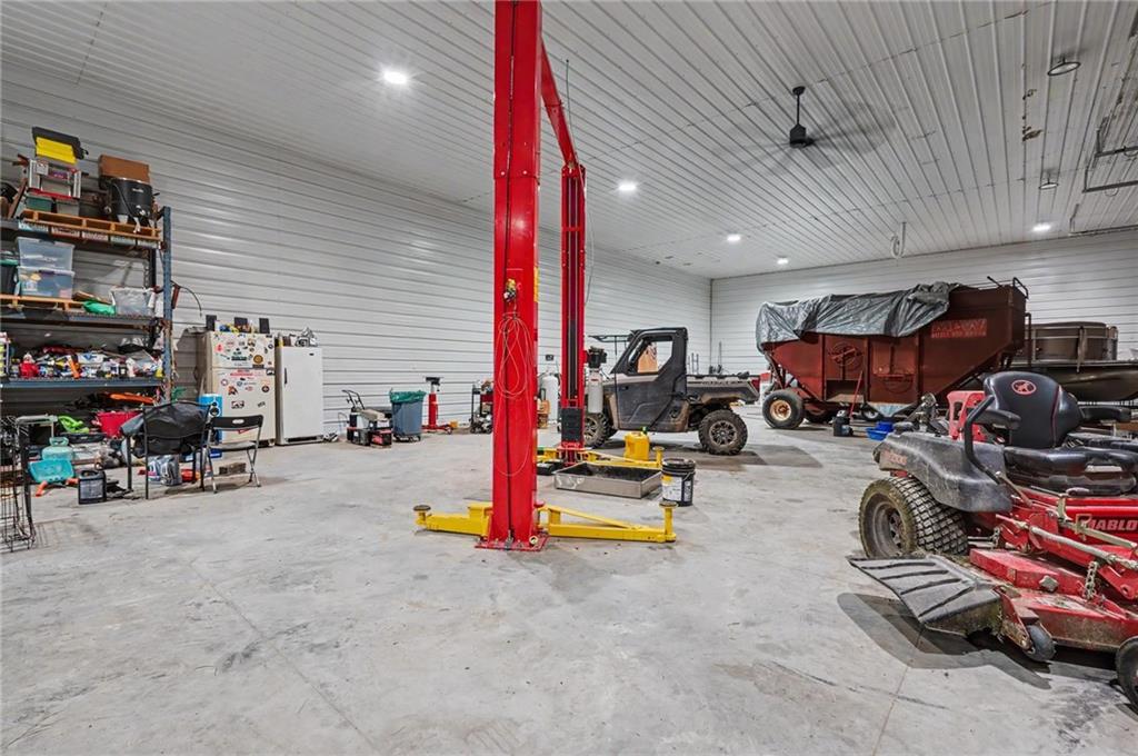 2216 Eisenhower Road Ottawa, KS 66067 - Photo 29 of 54