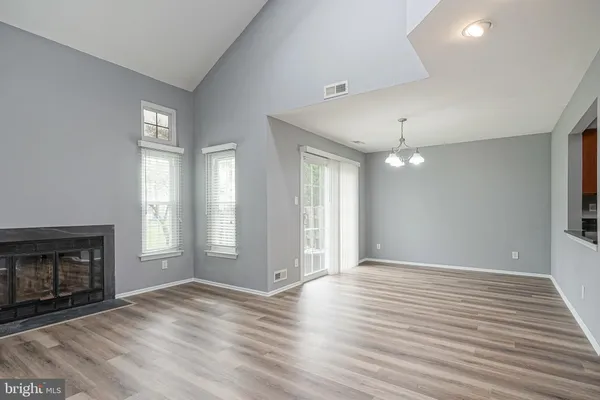 $2,900 | 401 Jamestown Court, Mount Laurel, NJ 08054