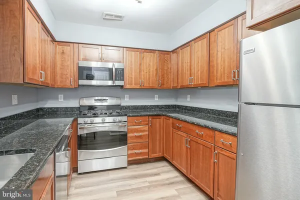 $2,900 | 401 Jamestown Court, Mount Laurel, NJ 08054