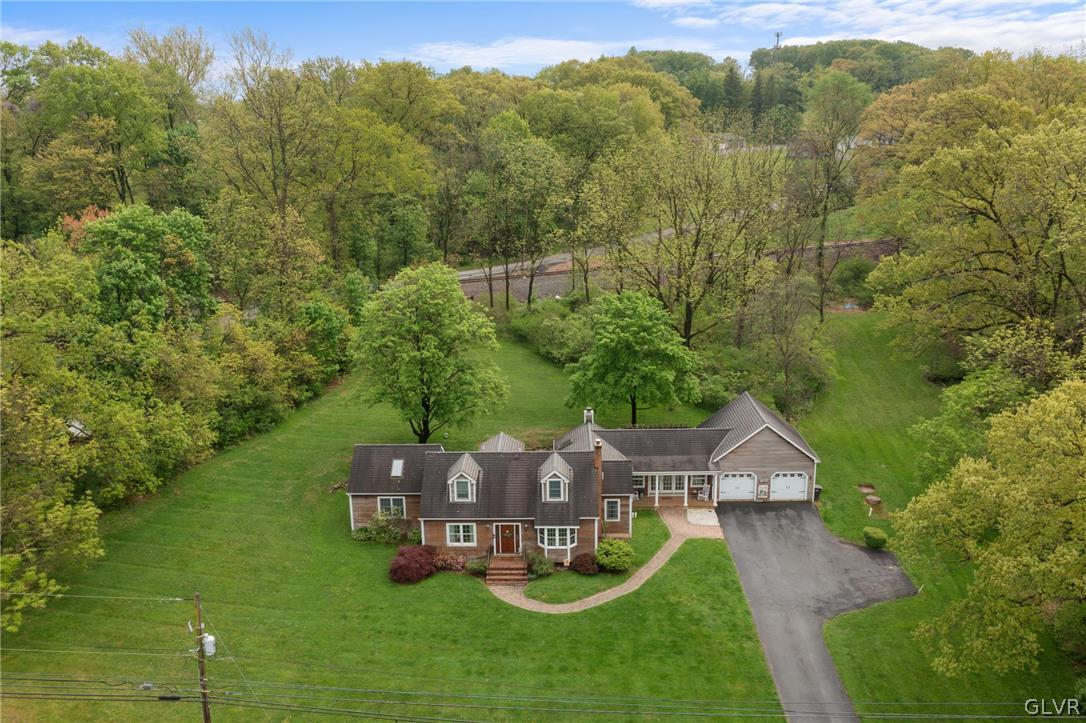 4236 Huckleberry Road Allentown, PA 18104 - Photo 2 of 39